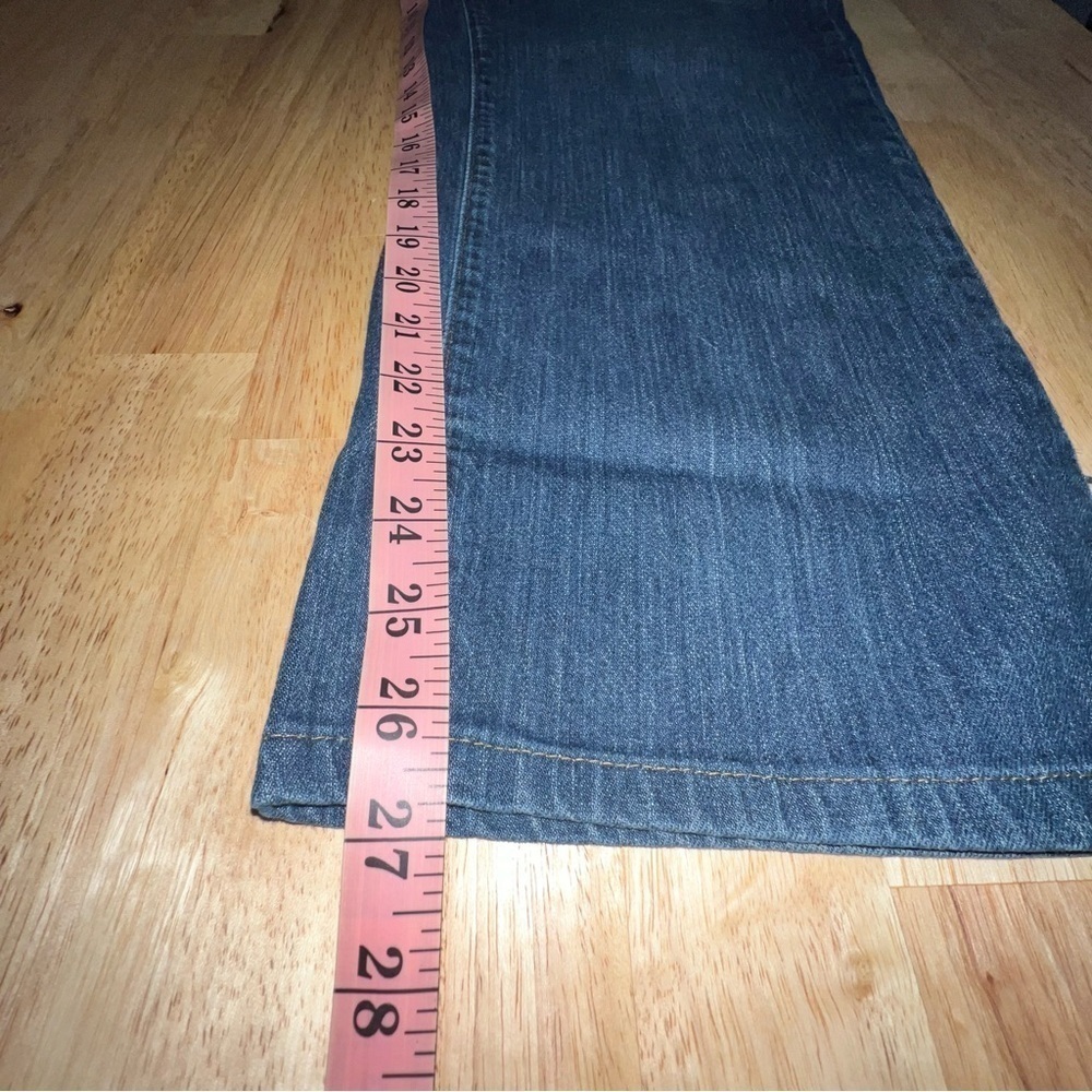 L.L. Bean Classic Fit Straight Leg Jeans Size 18 MT Medium Wash Denim - Picture 4 of 8